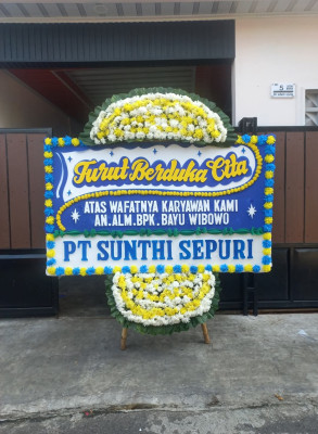 Papan Bunga Duka di Sidemen