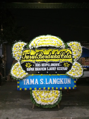 Papan Bunga Duka di Sidemen